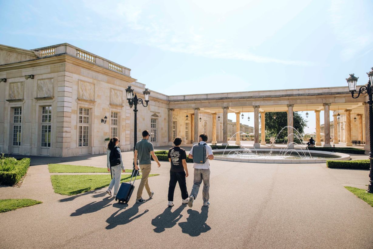 Agrandissement de l'hôtel le Grand Siècle au Puy du Fou