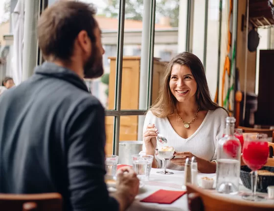 Quand et comment réserver un restaurant au Puy du Fou ?