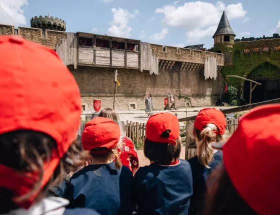groupe de jeunes et scolaires au Puy du Fou