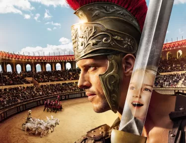 Reflet enfant gladiateur spectacle Puy du Fou