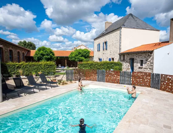 Le Domaine des Ecoliers 2 Piscine