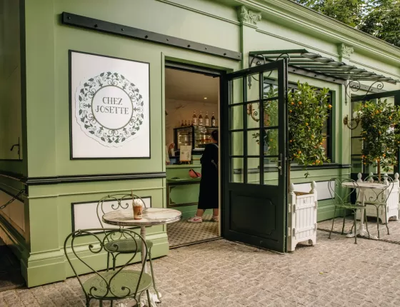 Chez Josette, le nouveau café du Puy du Fou pour prendre un café dans une ambiance Belle Epoque à son arrivée sur le parc