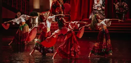 Séraphina from the show ‘Mousquetaire de Richelieu’ and flamenco dancers dance on water