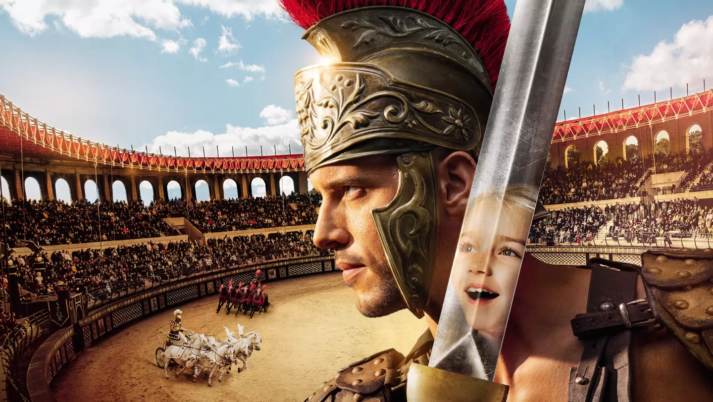 Reflet enfant gladiateur spectacle Puy du Fou