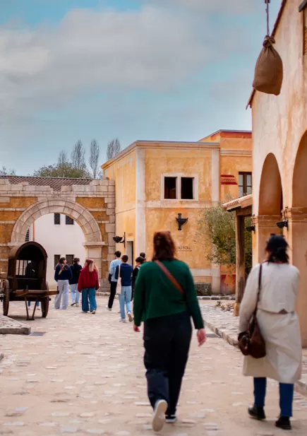 La rue gallo romaine du Puy du Fou