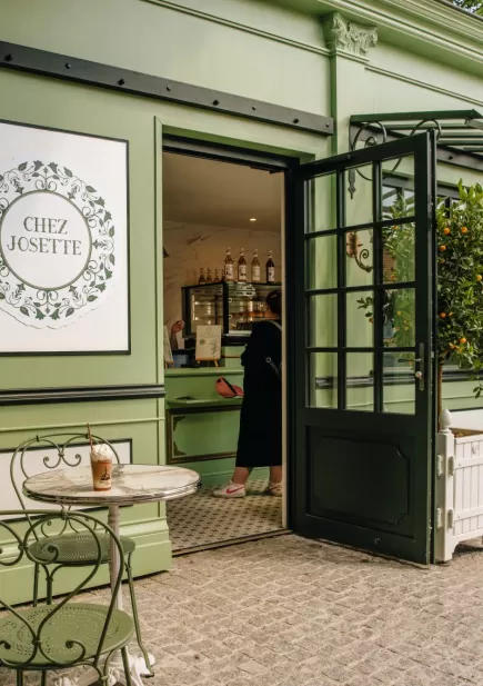 Chez Josette, le nouveau café du Puy du Fou pour prendre un café dans une ambiance Belle Epoque à son arrivée sur le parc