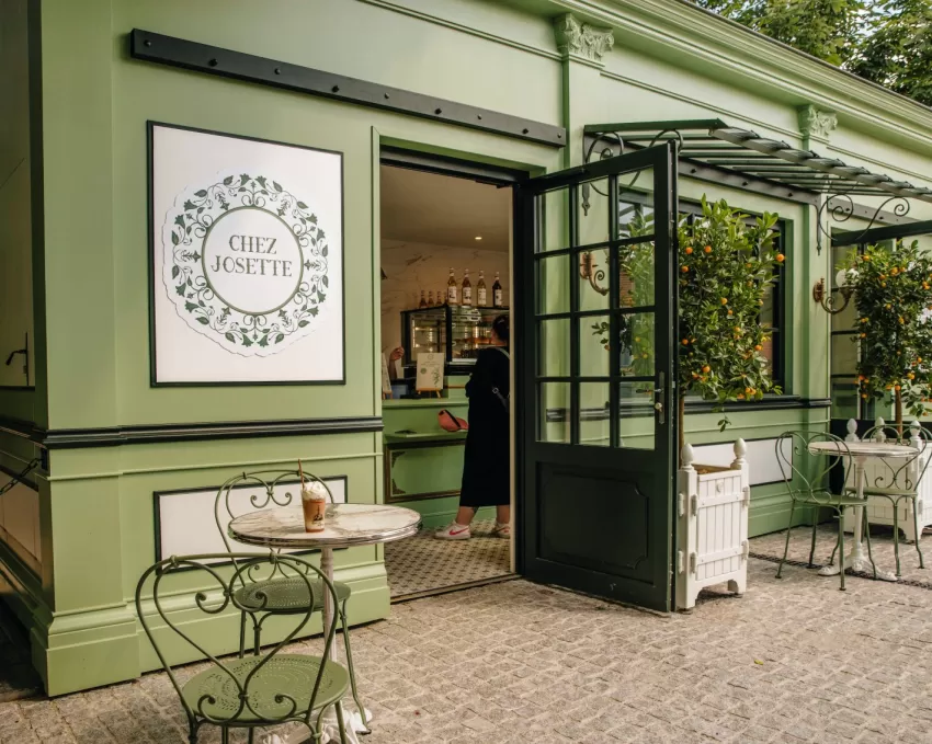 Chez Josette, le nouveau café du Puy du Fou pour prendre un café dans une ambiance Belle Epoque à son arrivée sur le parc