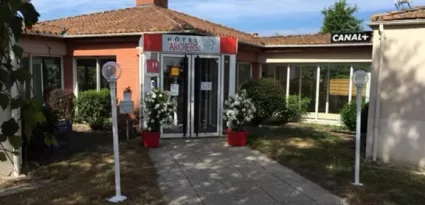 Hotel Les Archers aperçu