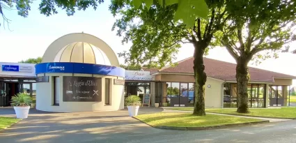 Le Patio Hôtel - Beaupréau-en-Mauges***