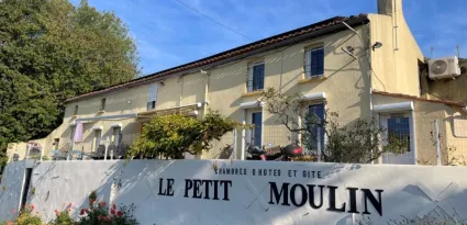 Le Petit Moulin
