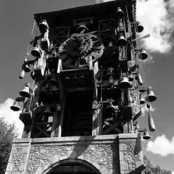 @eloise_anger - #puydufou #carillon #balckandwhite #sunnyday #france #greatday