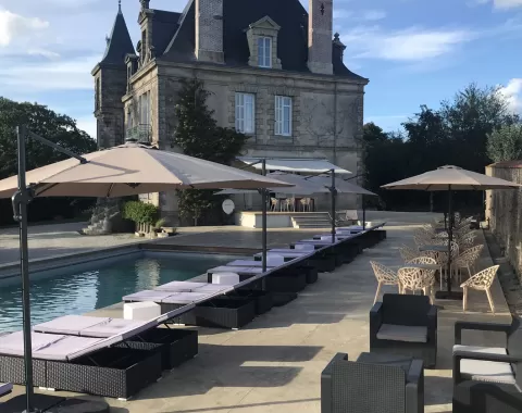 Château des Tourelles - gîte - piscine accessible