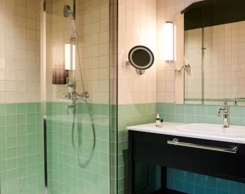 Salle de bain hôtel square lodge