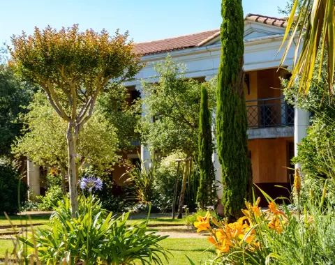 Jardin verdure de l'hôtel la villa gallo romaine