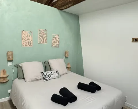 Chambre d'hôtes, Logis du Petit Lay_ Chambre La Canopée