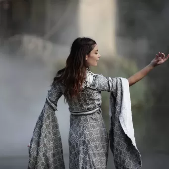 La fée Morgane auprès de l'eau