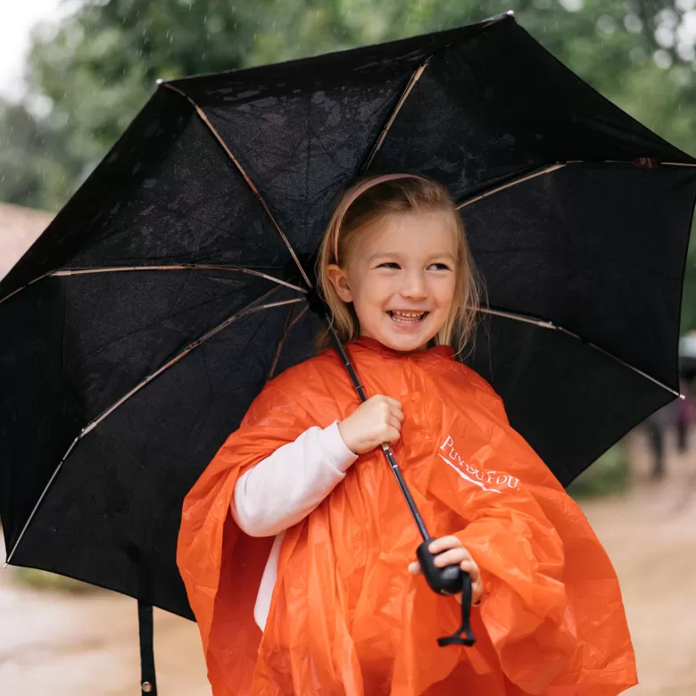 Comment s'habiller au Puy du Fou en cas de pluie
