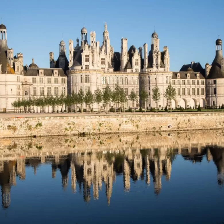 Château de Chambord, l'un des châteaux de la Loire, facilement accessible depuis le Puy du Fou