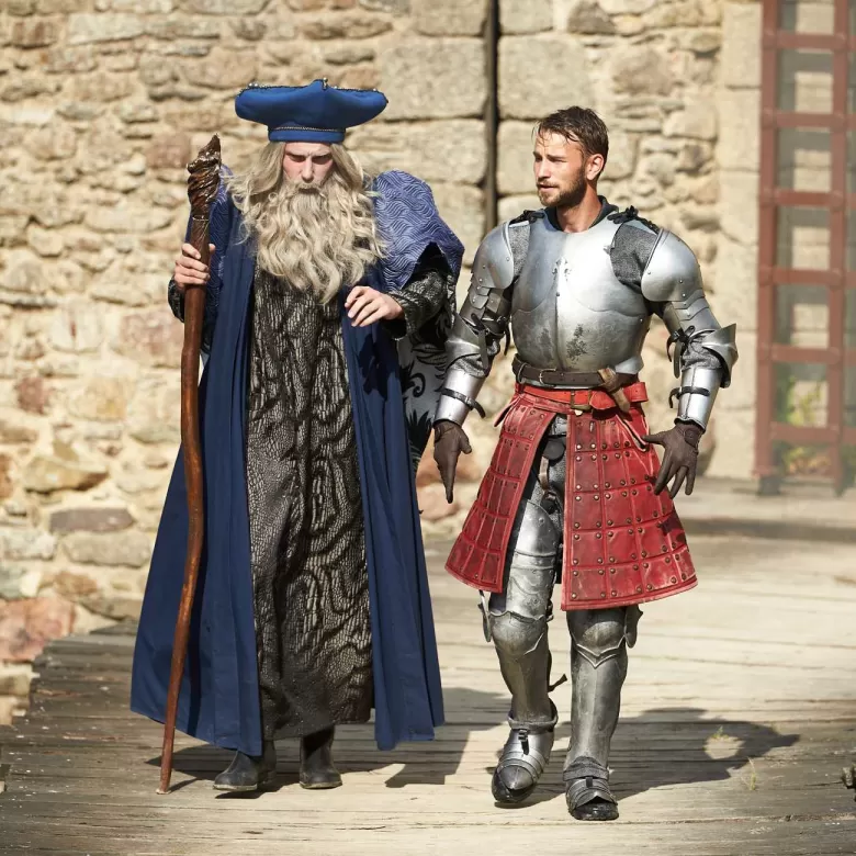 Merlin conseillant le roi Arthur