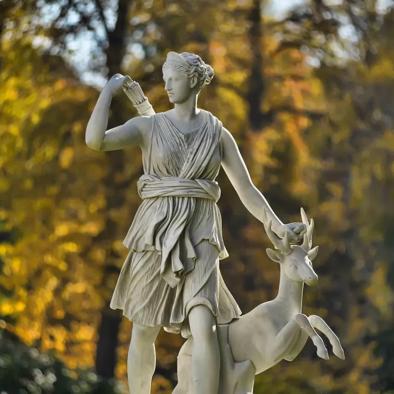 Diane, ou Artémis, déesse de la chasse dans les mythologies romaine et grecque