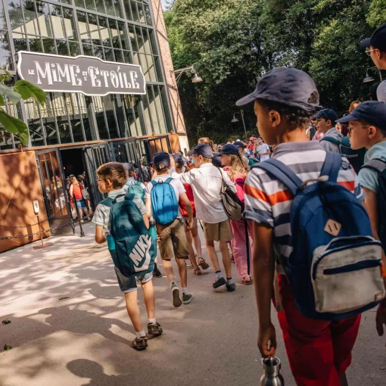 Groupe jeunes & scolaires en visite au Puy du Fou
