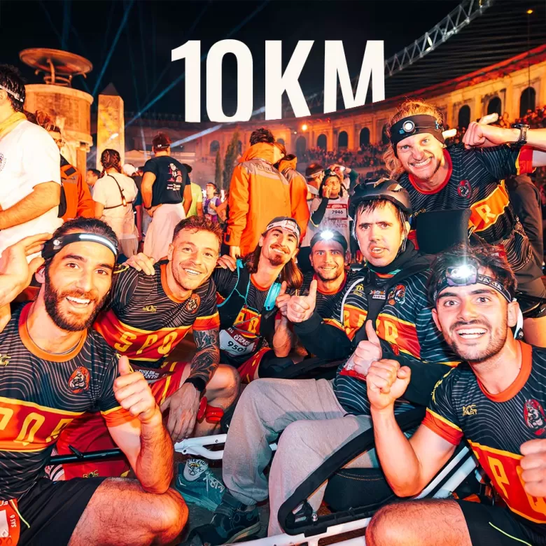 Groupe de coureur à l'arrivée 10km Foulée des Géants dans le colisée