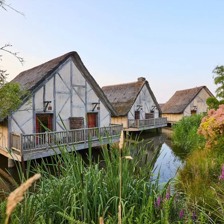 L'hôtel de la Cité Nocturne, Les Îles de Clovis