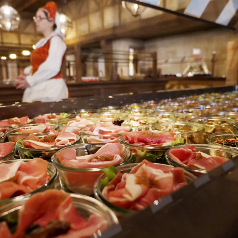 Restaurant "La Mijoterie du Roy Henry" au Puy du Fou