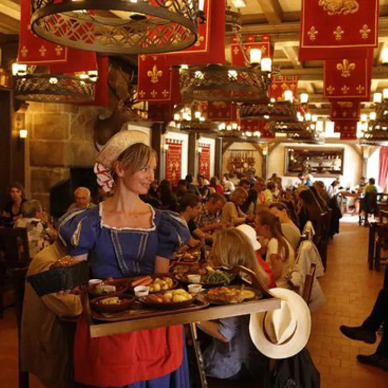 L'Echansonnerie au Puy du Fou