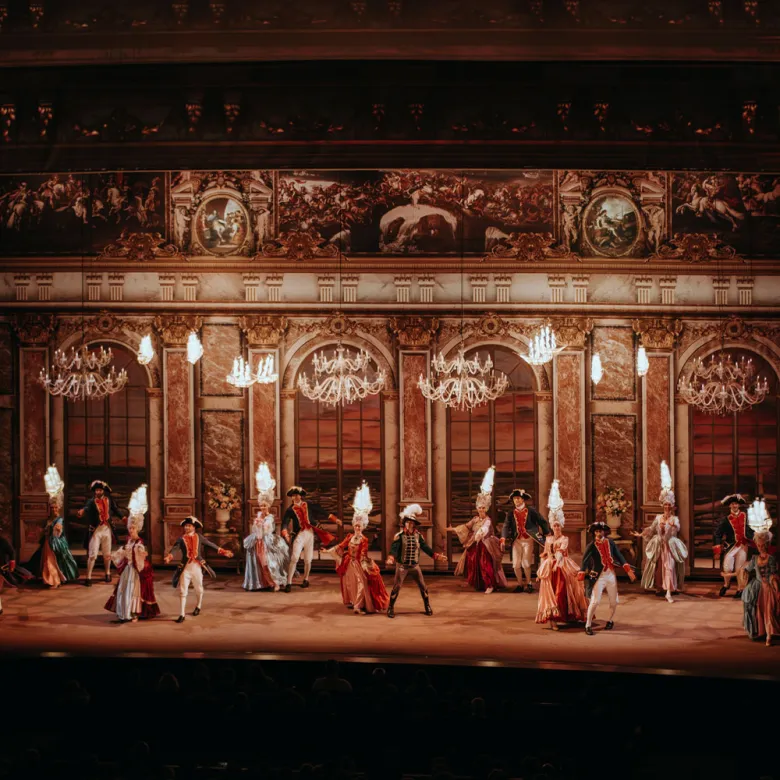 Bal de Brest dans "Le Dernier Panache" au Puy du Fou