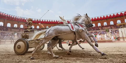 Course de chars du spectacle "Le Signe du Triomphe"