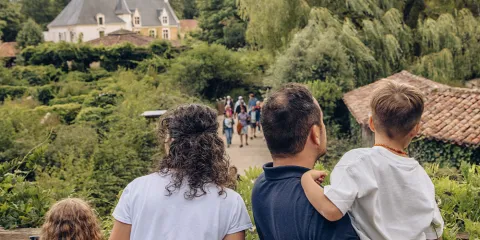 famille au Puy du Fou
