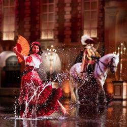 La Sérafina danse sur l'eau dans le spectacle "Mousquetaire de Richelieu"