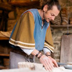 Le Talmelier pétrit son pain dans le village Font-Rognou.