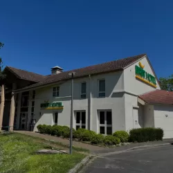 Brit Hôtel Essentiel - Cholet