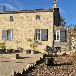 Facade Le Petit Bignon