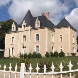 Le Petit Château des Cèdres Mouchamps