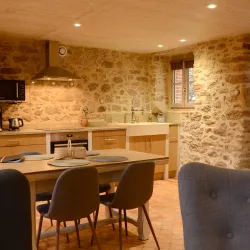 Chez Grand-Mère